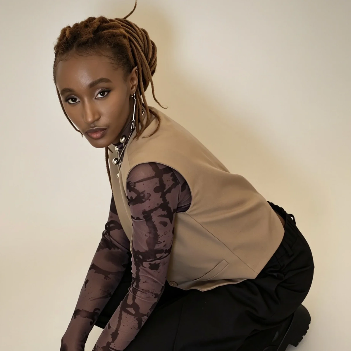Inside Délires d'une Mélomane: How KA BERRA Built a Rap About Masks